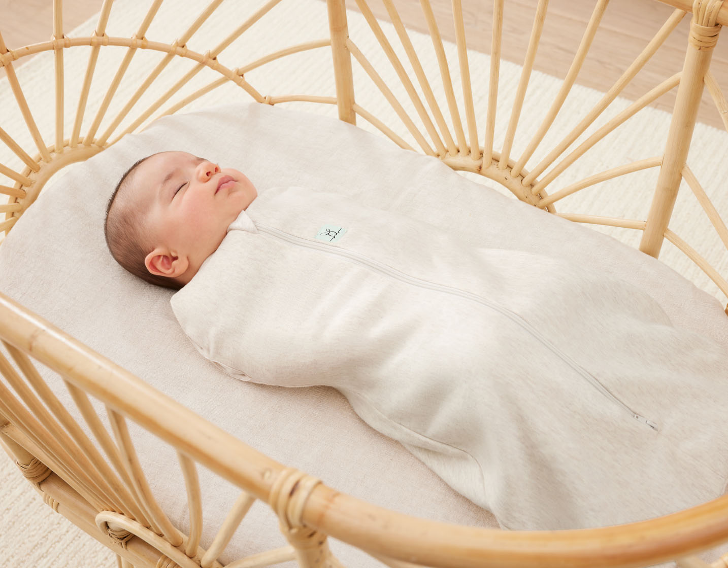 Cocoon Swaddle Sack 1.0 TOG Sage ergopouch US